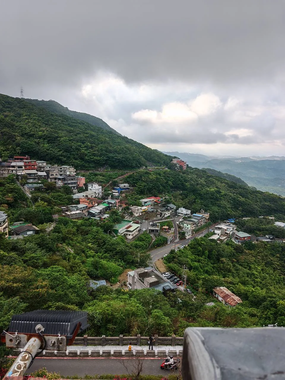 九份芋圆店望出去的山城景色