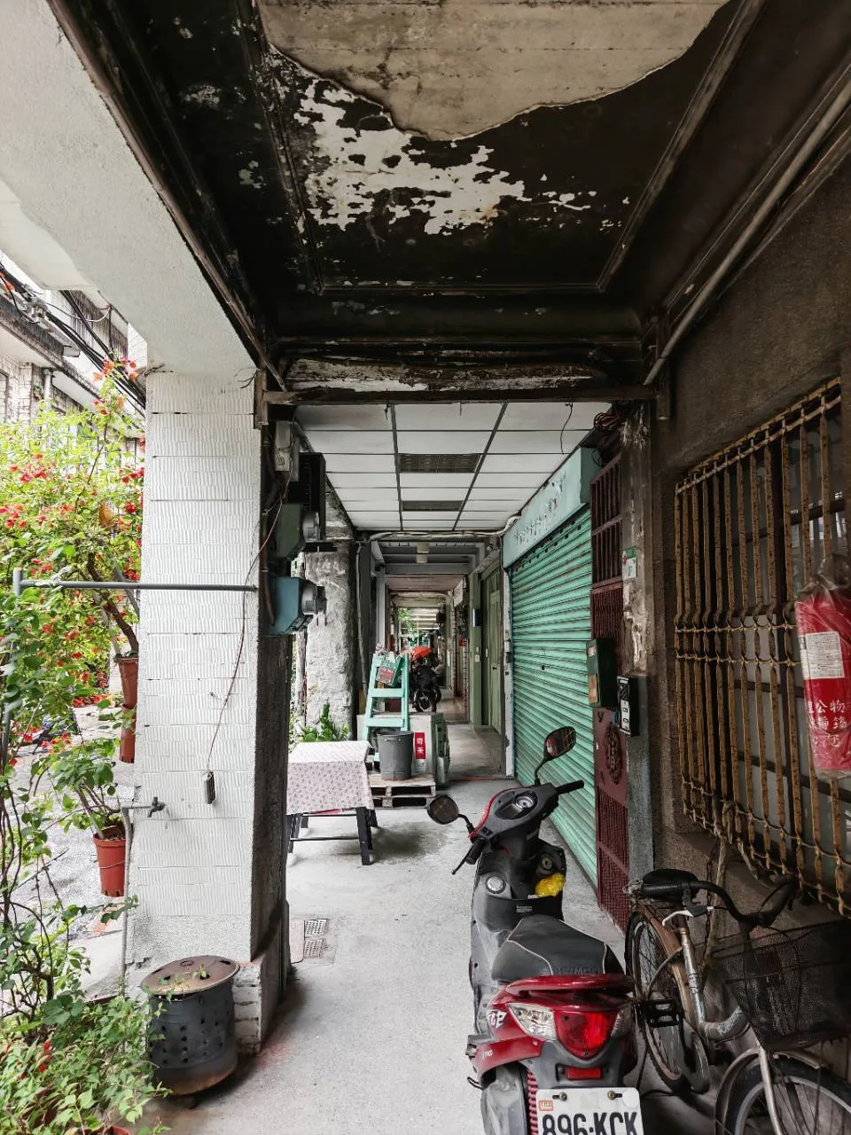 吃完面线下雨时的老骑楼